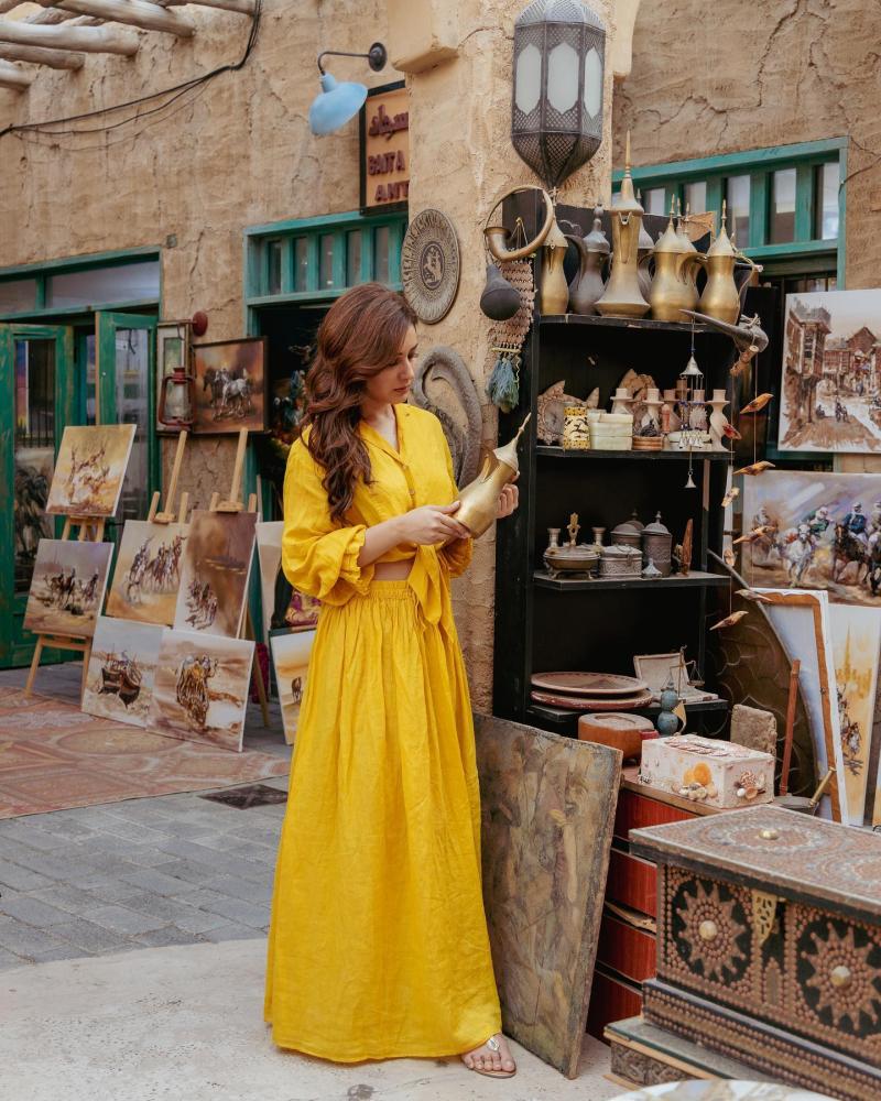 raashi-khanna-hot-photos